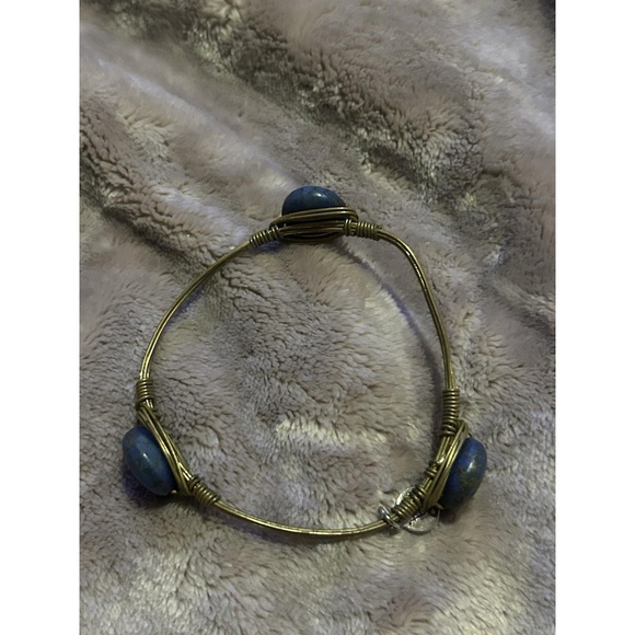 Bourbon and Bowties Bracelet Women Wire Bangle Blue Stone Gold Tone 2.5" - Picture 2 of 2